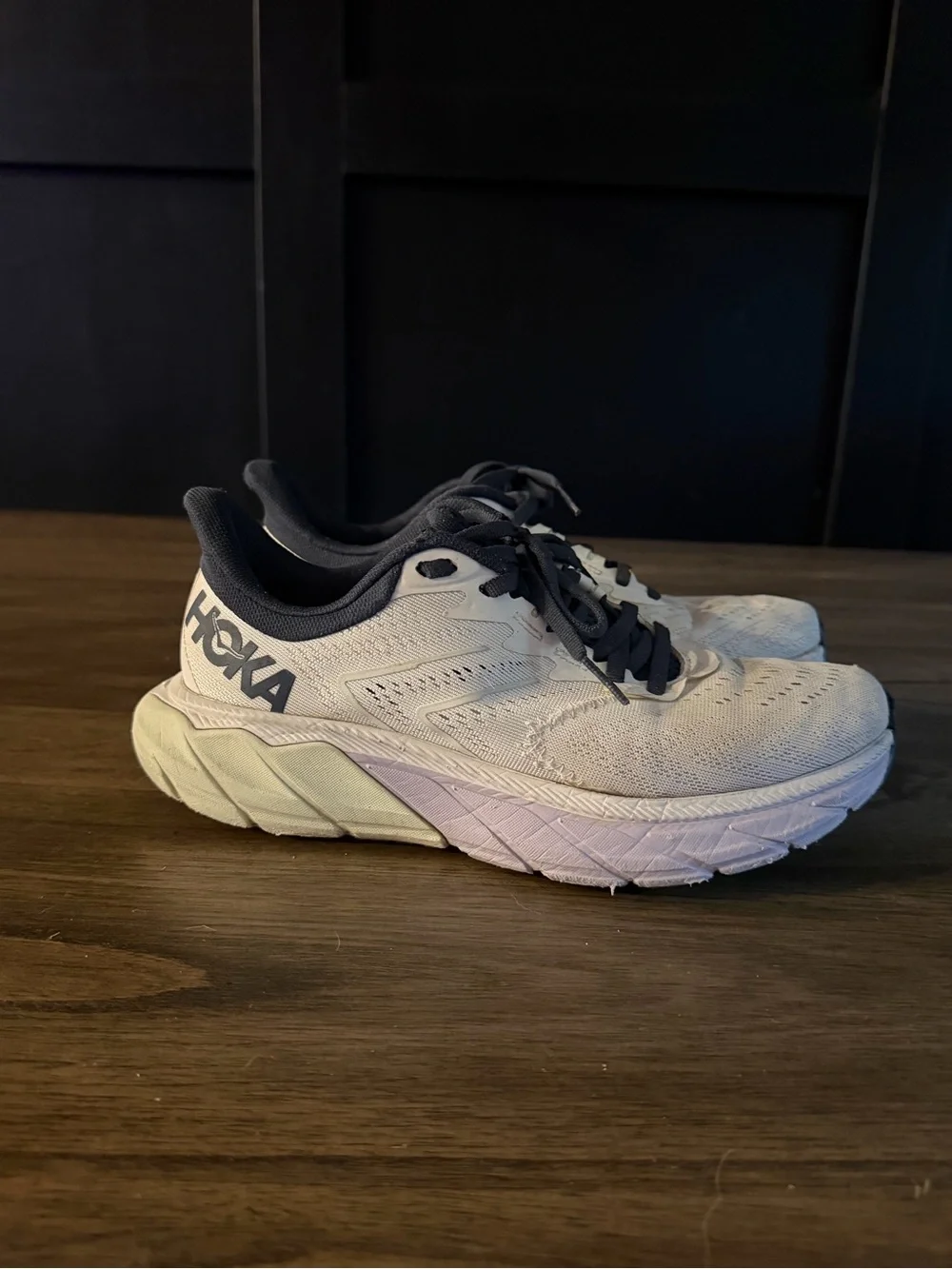 HOKA Arahi 5